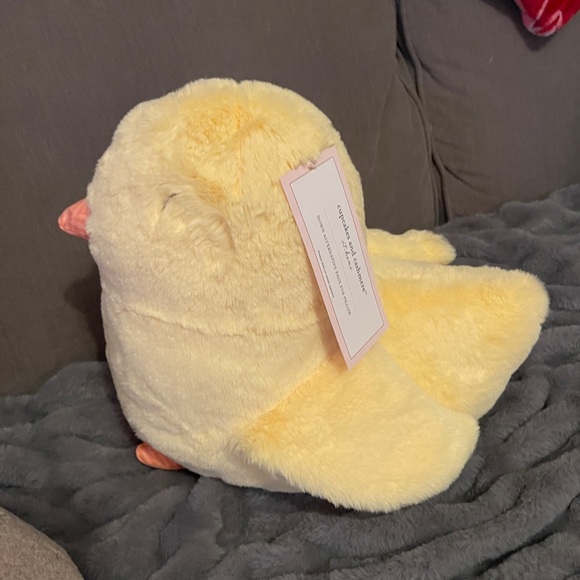 Cupcakes & Cashmere Easter Chick Faux Fur Plush Pillow NWT - Picture 6 of 6
